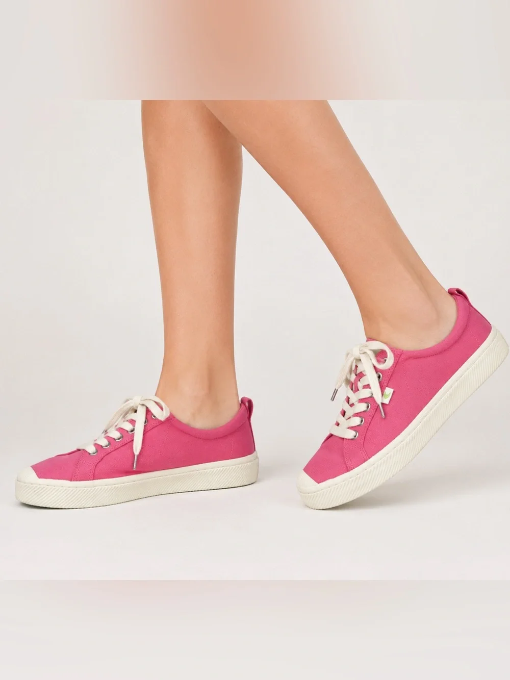 CARIUMA OCA Low Pink Lemonade Canvas Sneakers Women's Size 10.5 or Men's Size 9